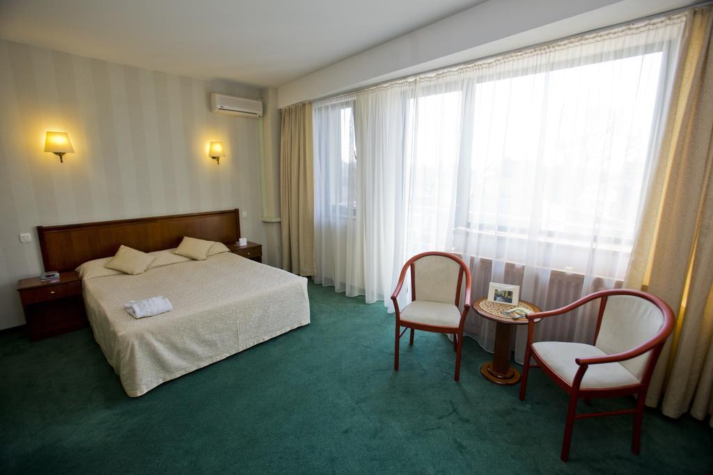 بوخارست Hotel Dan الغرفة الصورة